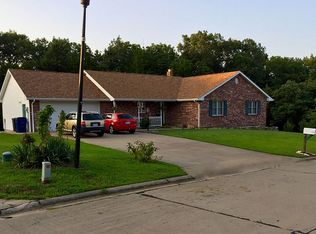 44 N Larand Dr, Holts Summit, MO 65043