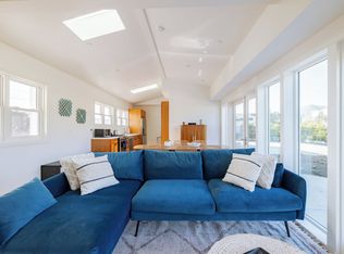 6726 Wandermere Rd, Malibu, CA 90265