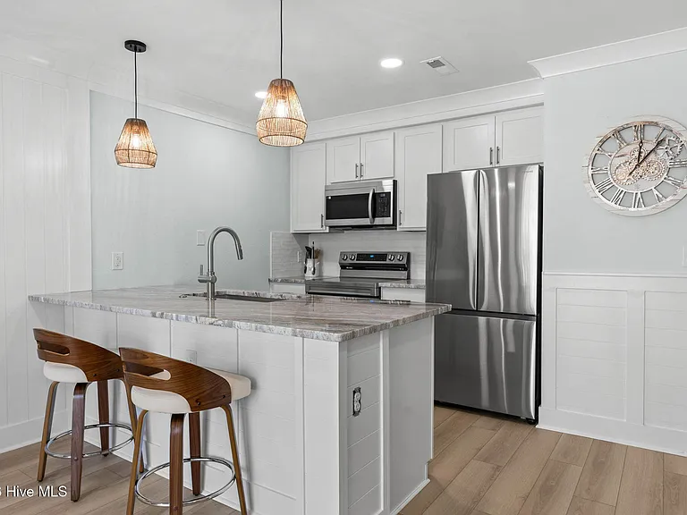 330 S Middleton Dr NW #306 — Photo 7