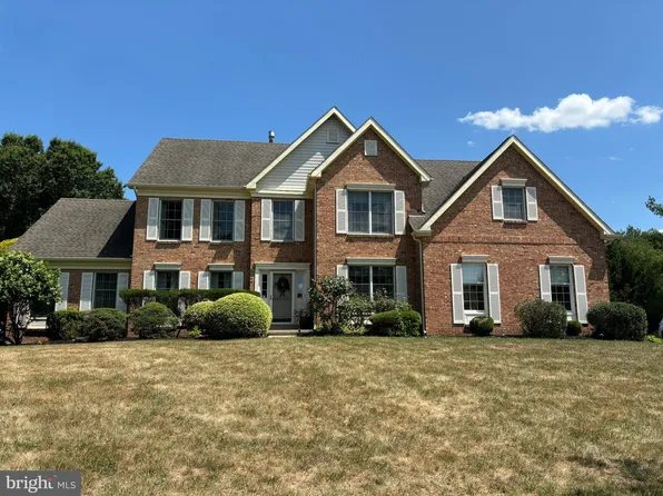 21 Oakwood Way, West Windsor, NJ 08550