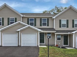 1240 Matthew Dr, York, PA 17404