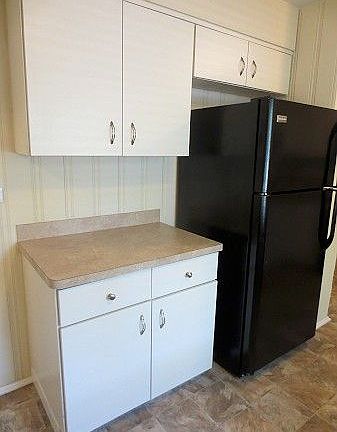 4th image of 553 Hampshire Ln