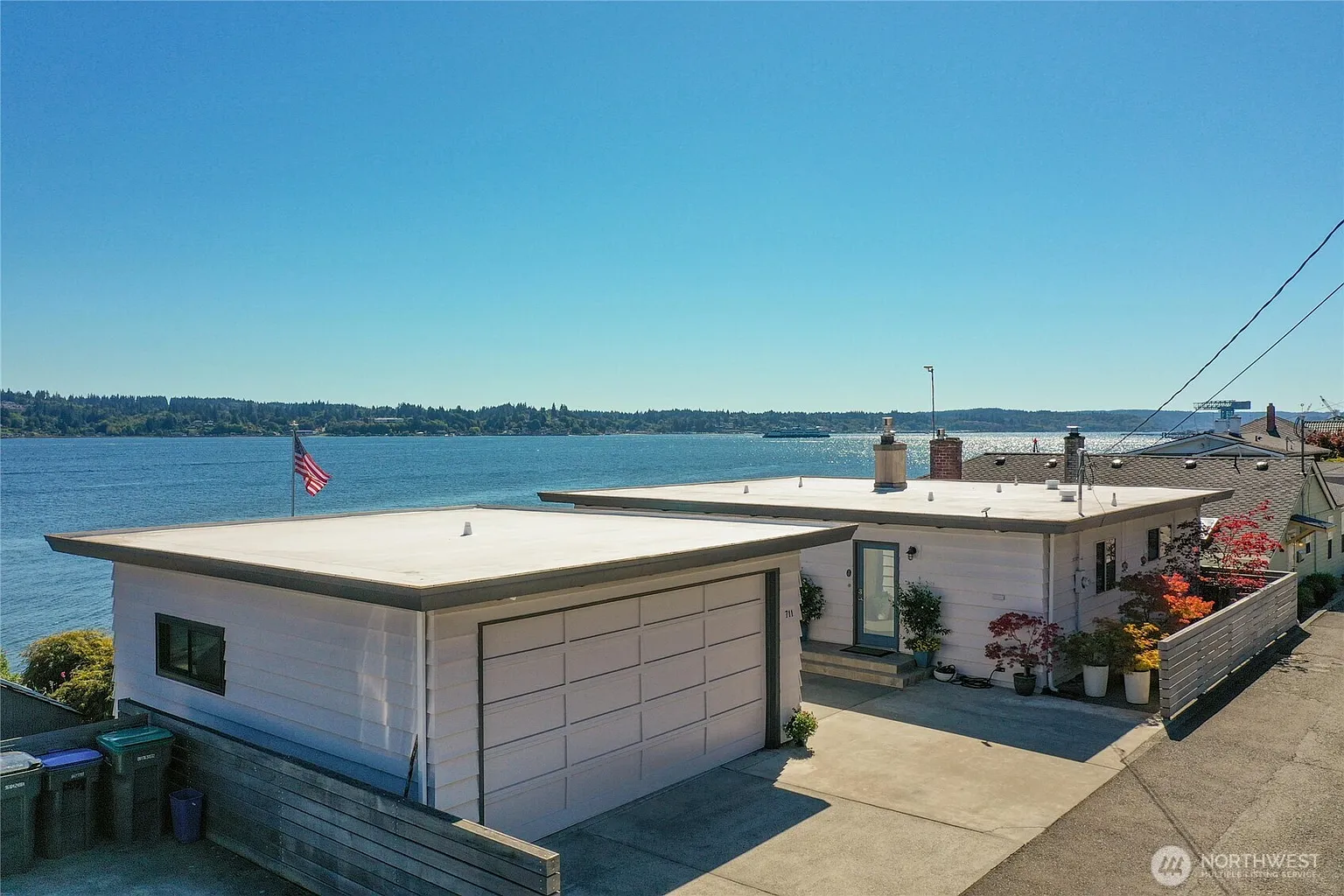 711 Shore Drive photo 1