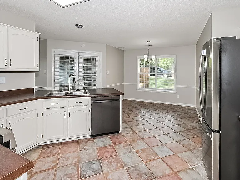 5759 Michaelson Dr — Photo 7