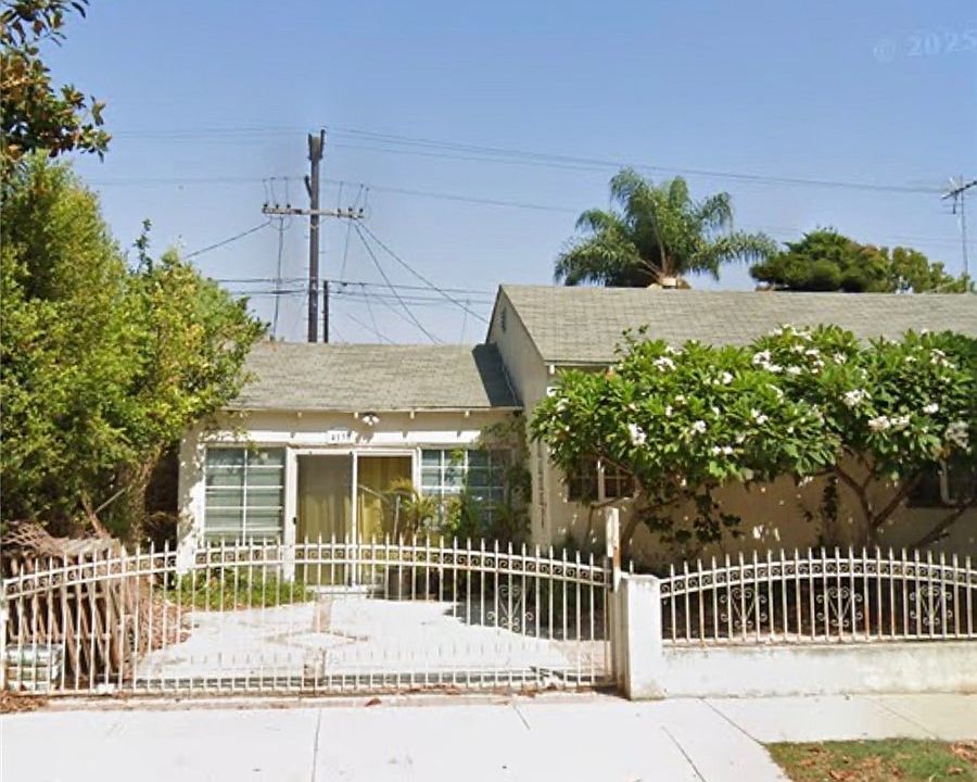 1st image of 4130 Redwood Ave