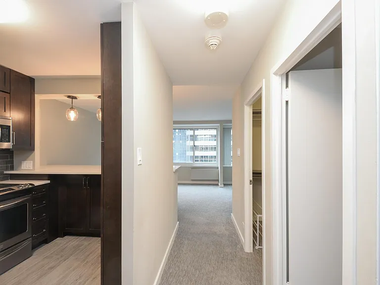 211 E Ohio St #1406 — Photo 1