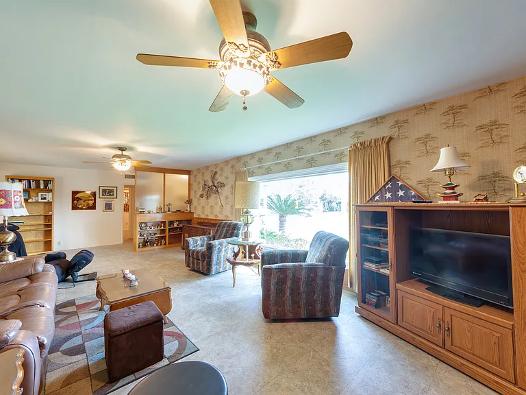 3105 Barnett St — Photo 32