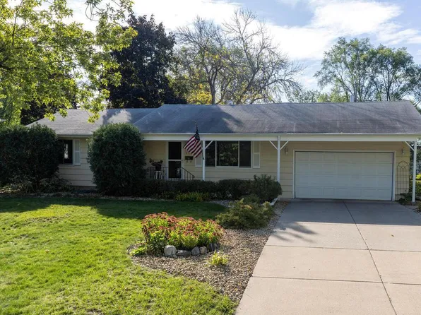 4709 76th Ave N, Brooklyn Park, MN 55443
