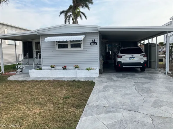 11301 Azalea Ln, Fort Myers Beach, FL 33931