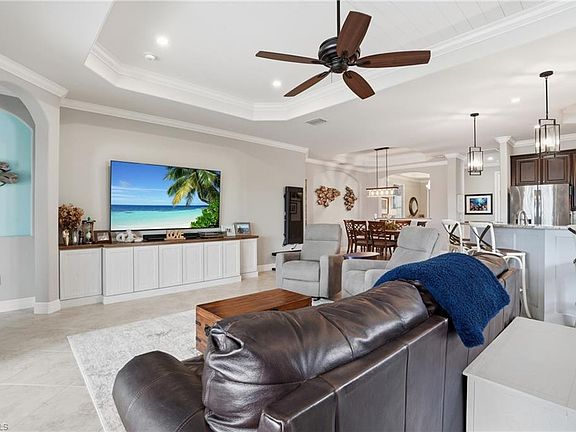 4th image of 28614 Newtown CT