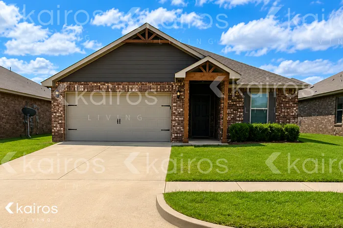 1004 NW 6th St