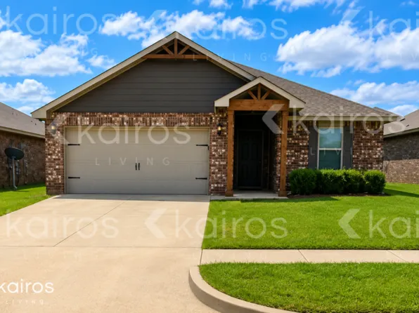 1004 NW 6th St, Newcastle, OK 73065