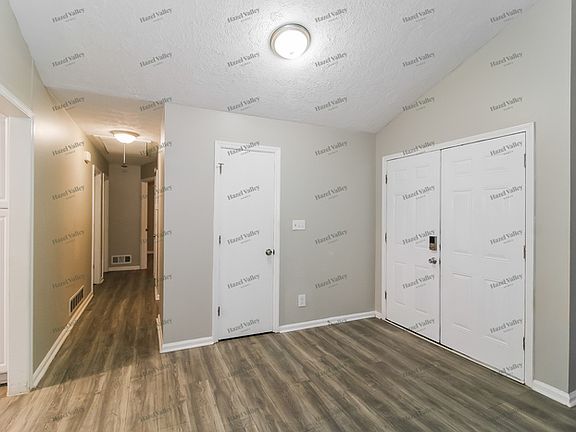3rd image of 1077 Ponderosa Park Dr