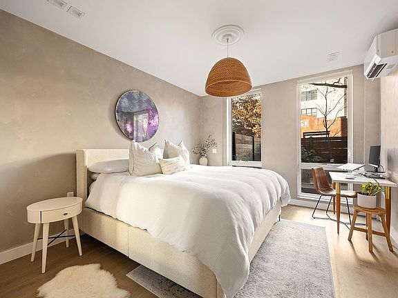 4th image of 906 Bergen St #1A