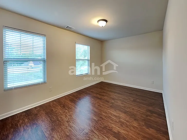 4055 Clay Ct SE — Photo 16