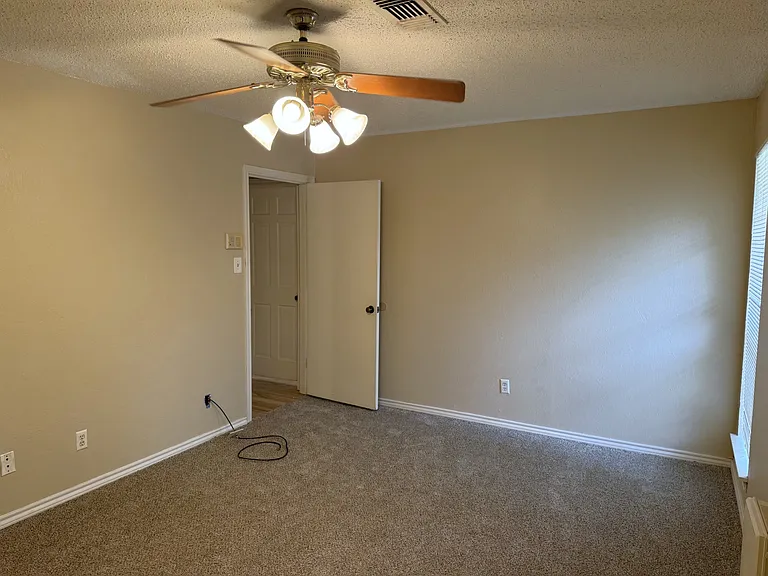 1706 Wisteria St — Photo 11