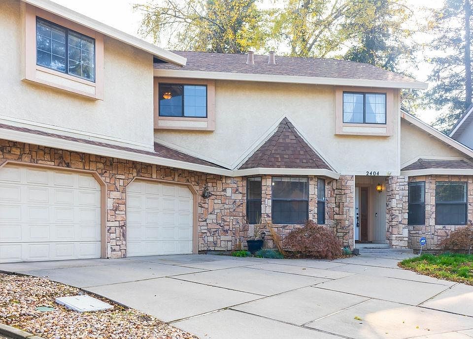 2nd image of 2404 Van Valin Pl