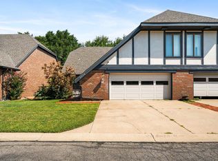 8224 E Douglas Ave, Wichita, KS 67206