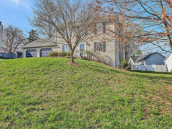 2nd image of 4807 Lange Ln