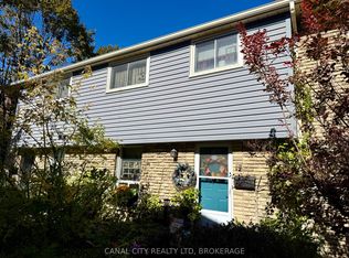 18 Barry St #17, Saint Catharines, ON L2R 7J6