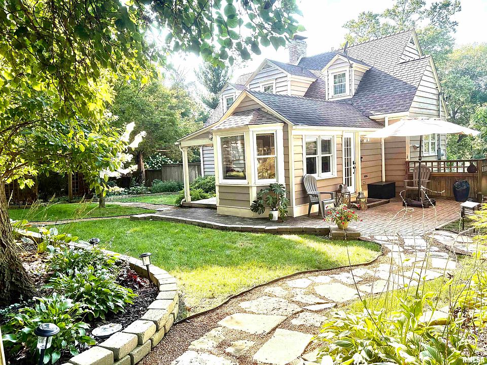 1st image of 2 Fairview Ct