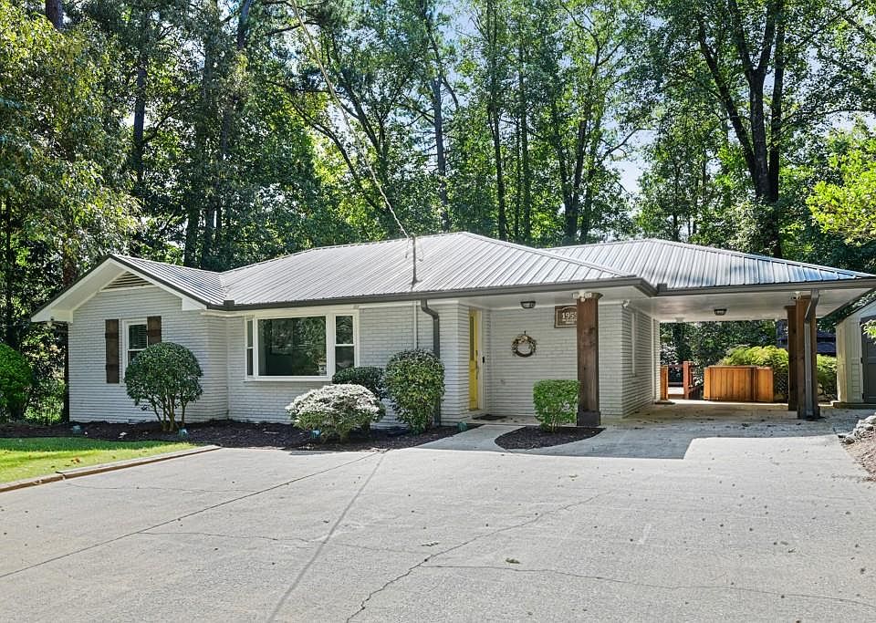 1st image of 1955 McJenkin Dr NE