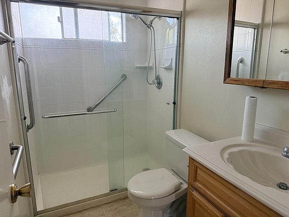 4th image of 415 Don Seville Ct