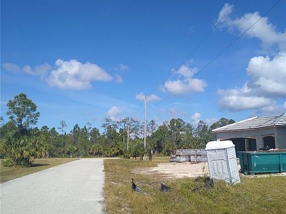 4th image of 4017 NW 43rd Ave