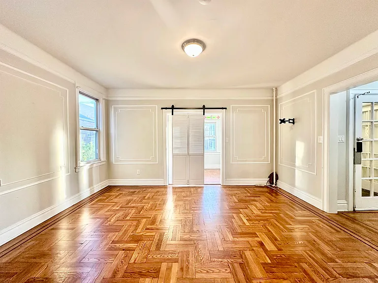 286 Fulton Ave — Photo 4