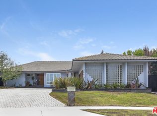 5528 W 63rd St, Los Angeles, CA 90056