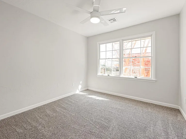 2725 Kent Dr — Photo 26