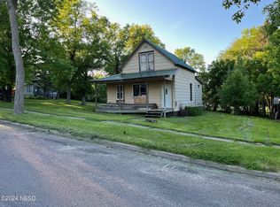 117 W Walnut St, Sisseton, SD 57262
