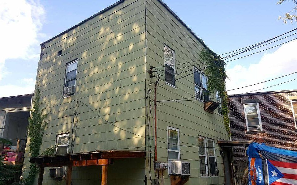 1st image of 33 Stanley Ave