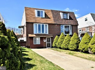 9312 Lansford St, Philadelphia, PA 19114