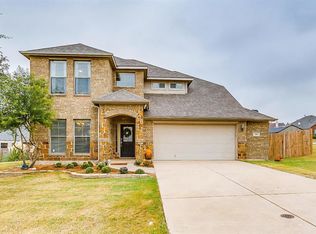 102 Smokehouse Ct, Newark, TX 76071