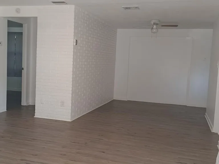 131 E Camphor St — Photo 5