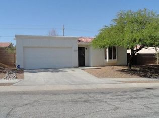 10550 E Wildfire Dr, Tucson, AZ 85748