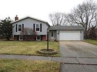 518 Maple Ln, Darien, IL 60561