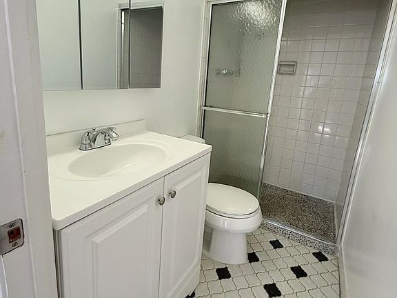 3rd image of 24004 65th Ave