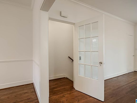 4th image of 4002 Clairmont Ave S #4002