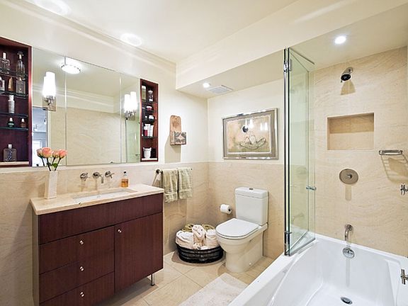 2nd image of 135 E 71st St APT 12B