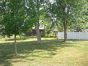 4th image of 9 Dennybrooke Ln