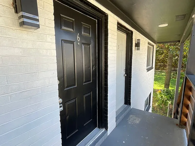 2915 Pleasant Ave — Photo 3