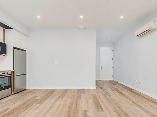 2913 Snyder Avenue 5B image 1 of 38