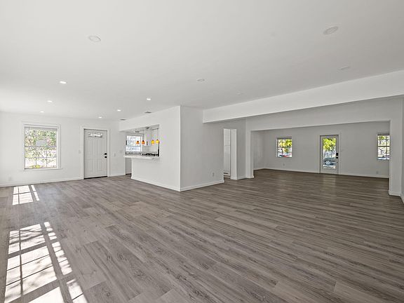 3rd image of 1516 Jefferson Street