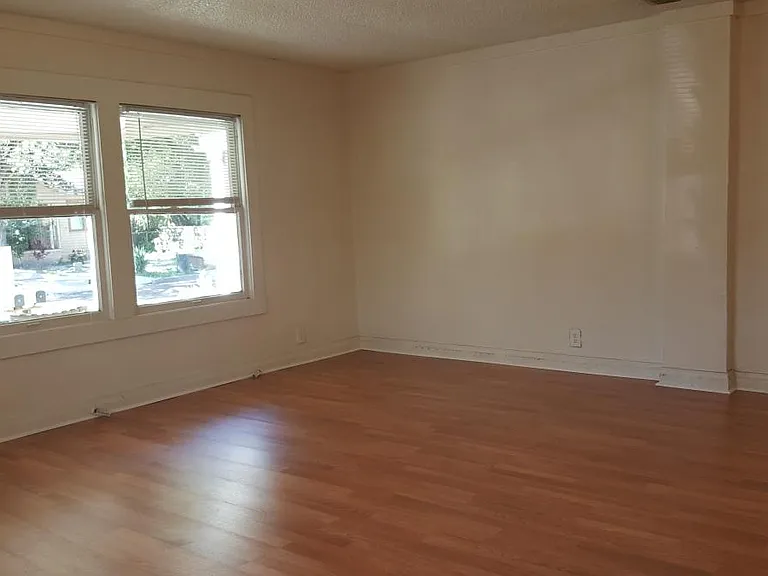 1309 W Lemon St #A — Photo 4