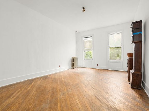 5th image of 217 Dean St