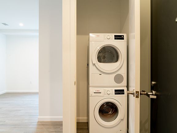 4th image of 111 Mulberry St #2C