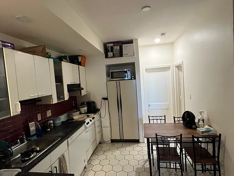 56 Park Vale Ave #9 — Photo 1