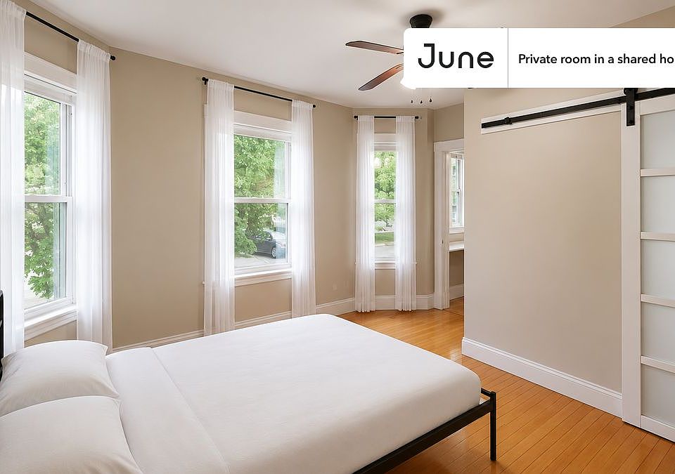 1st image of 2 Sparhawk St #B